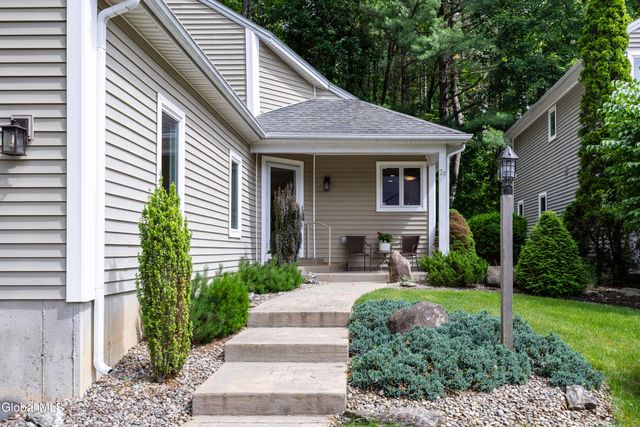 29 Pepper Lane, Saratoga Springs, NY 12866