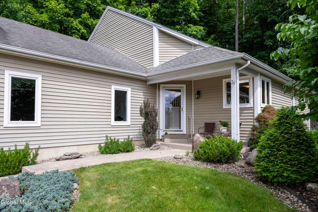 29 Pepper Lane, Saratoga Springs, NY 12866