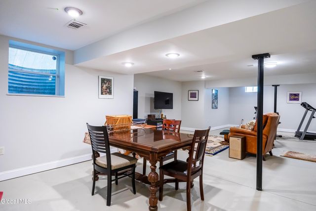 29 Pepper Lane, Saratoga Springs, NY 12866