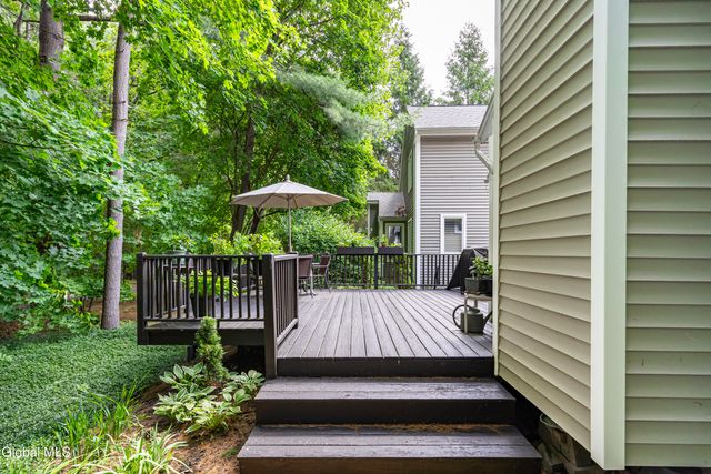 29 Pepper Lane, Saratoga Springs, NY 12866