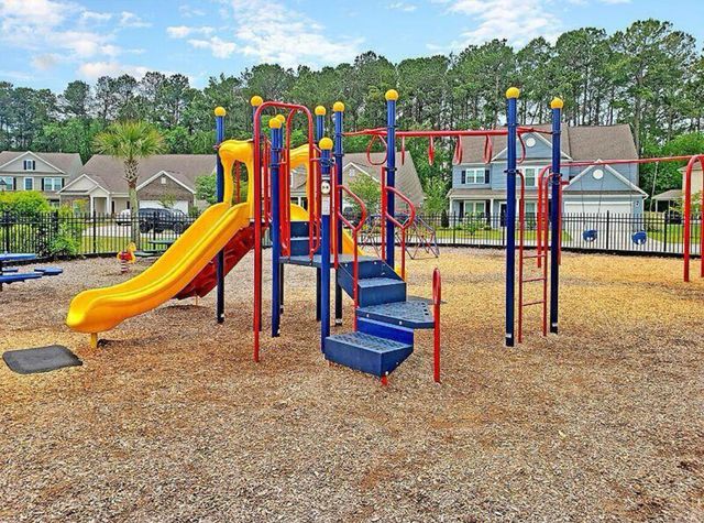 6028 Coral Berry Road, Hanahan, SC 29410