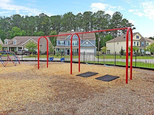 6028 Coral Berry Road, Hanahan, SC 29410