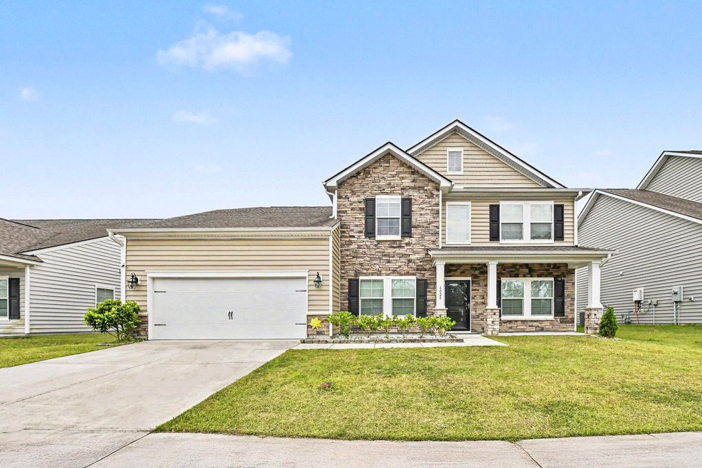 6028 Coral Berry Road, Hanahan, SC 29410