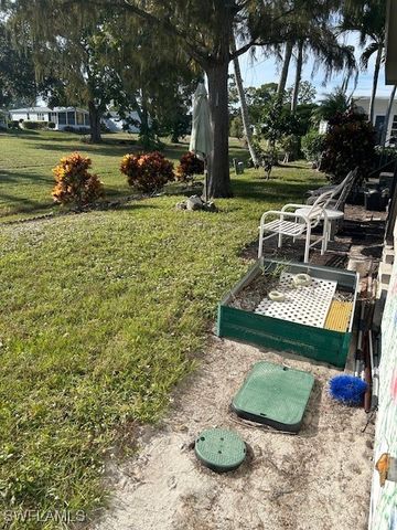 611 Charlemagne BLVD, Naples, FL 34112