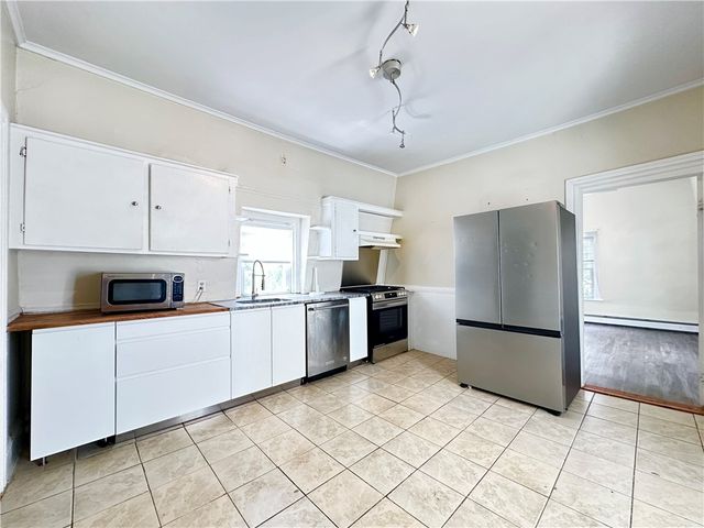 137 Sutton Street, Providence, RI 02903