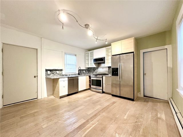 137 Sutton Street, Providence, RI 02903