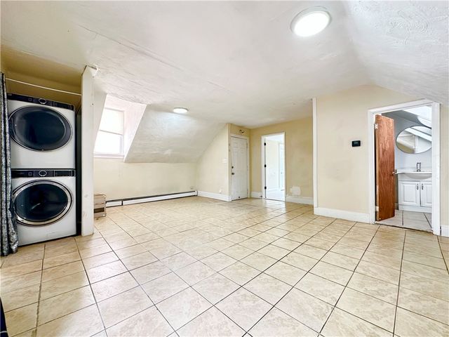137 Sutton Street, Providence, RI 02903
