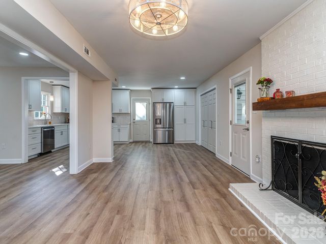2041 Glouchester Circle, Charlotte, NC 28226