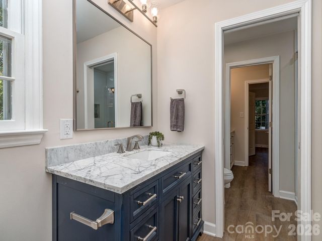 2041 Glouchester Circle, Charlotte, NC 28226