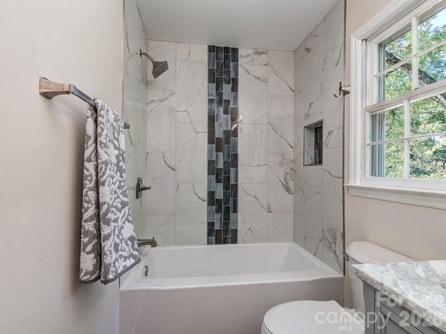 2041 Glouchester Circle, Charlotte, NC 28226