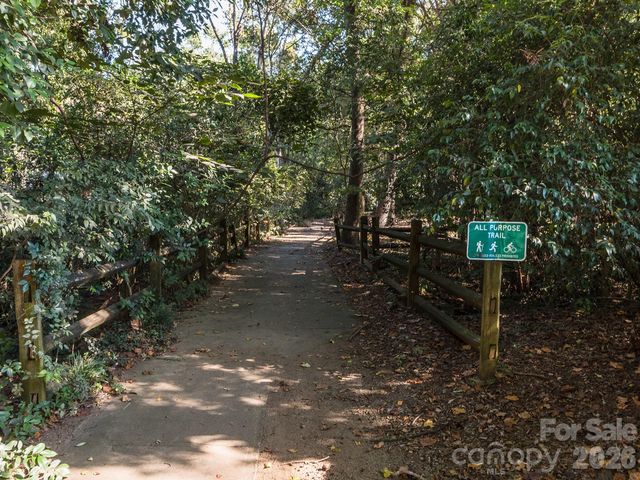 2041 Glouchester Circle, Charlotte, NC 28226