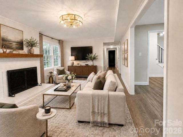 2041 Glouchester Circle, Charlotte, NC 28226