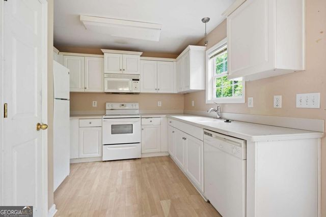 670 Chaseridge Drive, Mcdonough, GA 30253