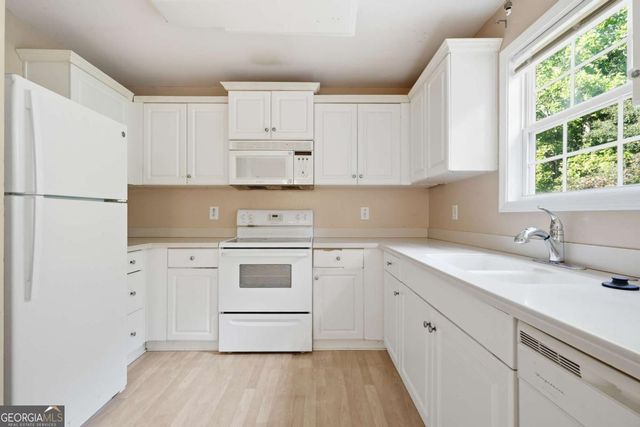 670 Chaseridge Drive, Mcdonough, GA 30253