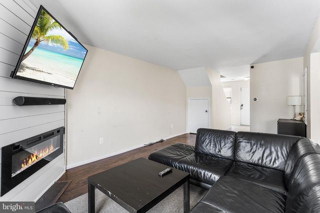 802 MASON RUN, Pine Hill, NJ 08021