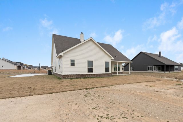 805 Valley Ridge Road, Van Alstyne, TX 75495