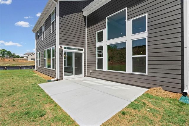 150 Hidden Fields Way, Hoschton, GA 30548