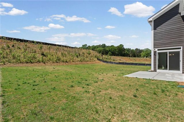 150 Hidden Fields Way, Hoschton, GA 30548