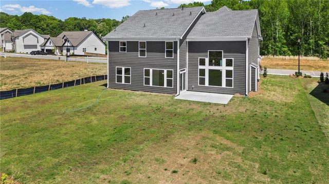 150 Hidden Fields Way, Hoschton, GA 30548