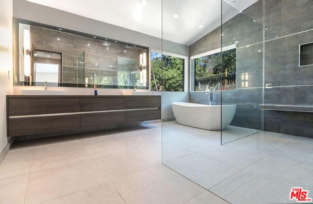 2122 Castle Heights Avenue, Los Angeles, CA 90034