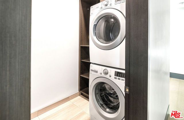 2122 Castle Heights Avenue, Los Angeles, CA 90034