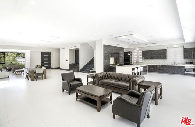 2122 Castle Heights Avenue, Los Angeles, CA 90034