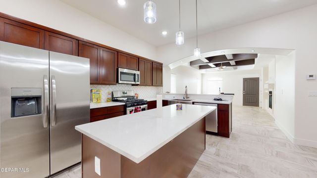 440 Soleil Road, Socorro, TX 79927