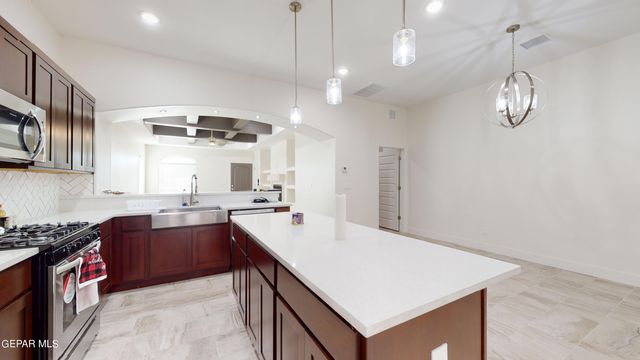 440 Soleil Road, Socorro, TX 79927