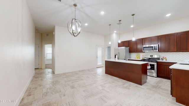 440 Soleil Road, Socorro, TX 79927