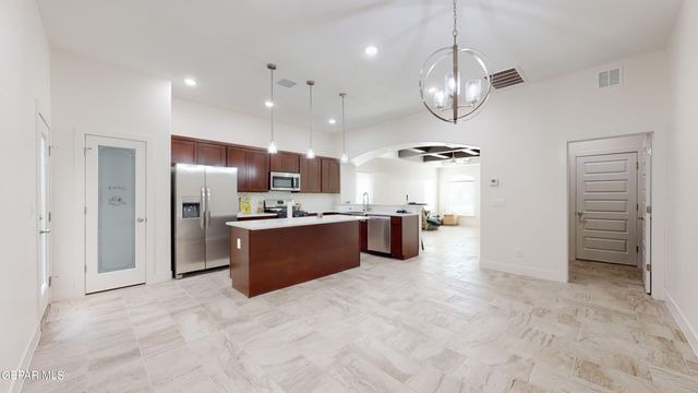 440 Soleil Road, Socorro, TX 79927