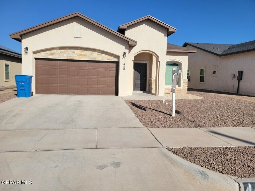 440 Soleil Road, Socorro, TX 79927