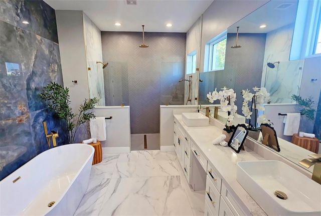 1156 COCOANUT AVENUE, Sarasota, FL 34236