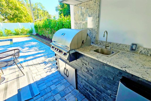 1156 COCOANUT AVENUE, Sarasota, FL 34236