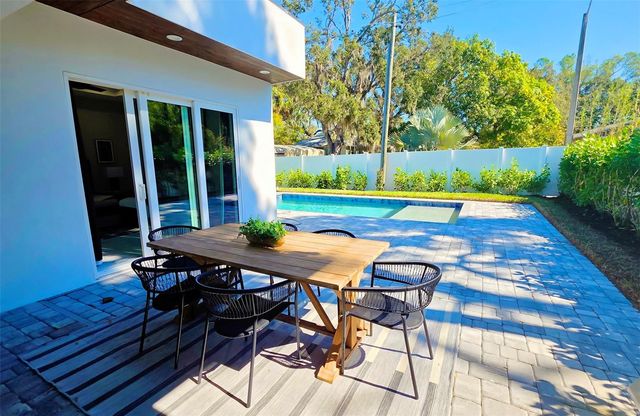 1156 COCOANUT AVENUE, Sarasota, FL 34236