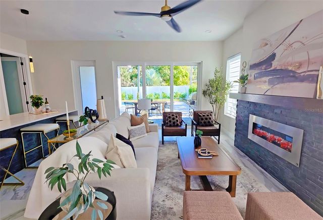 1156 COCOANUT AVENUE, Sarasota, FL 34236