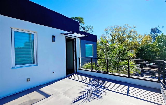 1156 COCOANUT AVENUE, Sarasota, FL 34236