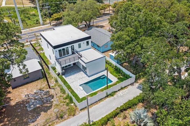 1156 COCOANUT AVENUE, Sarasota, FL 34236