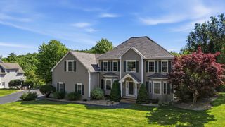 22 Longview Circle, Pelham, NH 03076