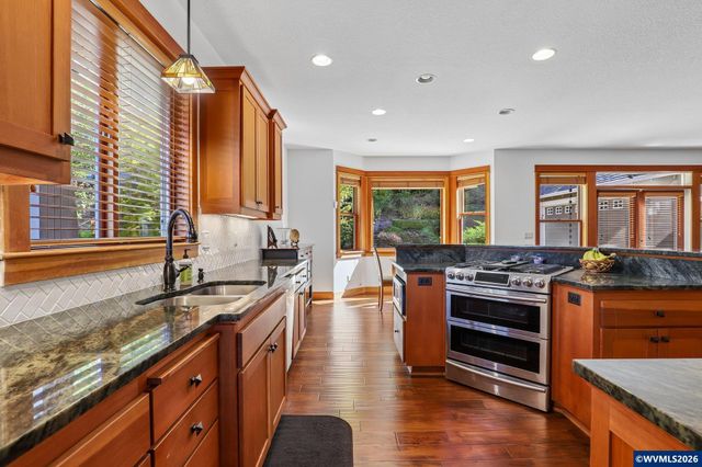 1126 Cascara Lp S, Salem, OR 97302