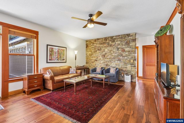 1126 Cascara Lp S, Salem, OR 97302