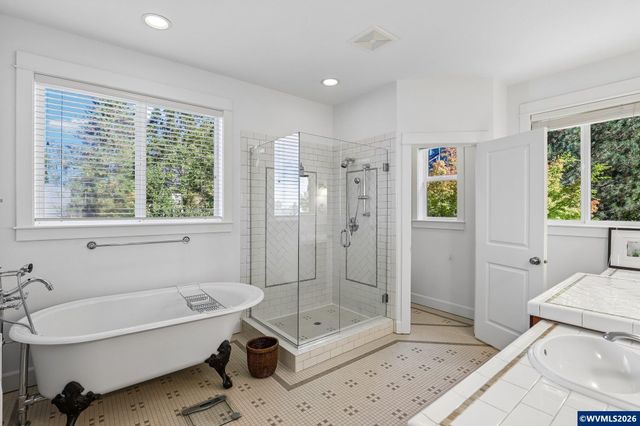 1126 Cascara Lp S, Salem, OR 97302