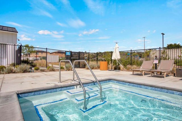 28229 Blossom Court, Valley Center, CA 92082