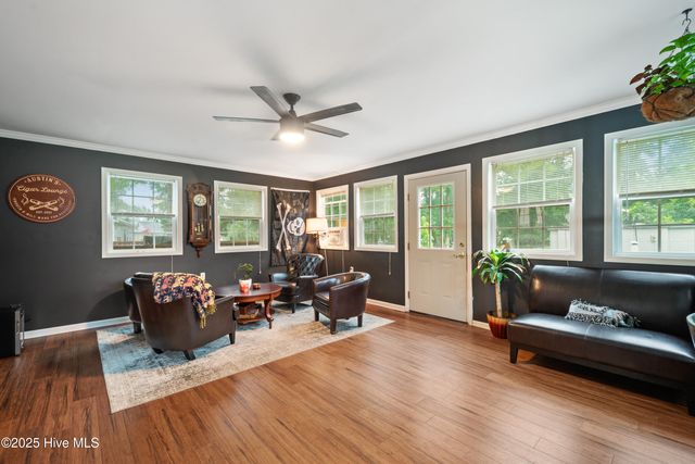 128 Sweetwater Drive, Jacksonville, NC 28540