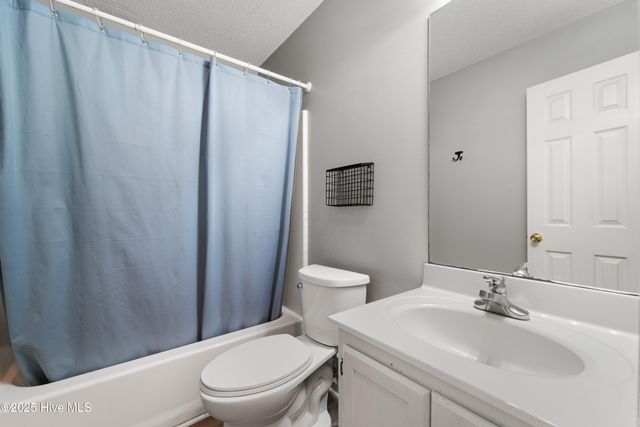 128 Sweetwater Drive, Jacksonville, NC 28540