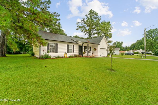 128 Sweetwater Drive, Jacksonville, NC 28540