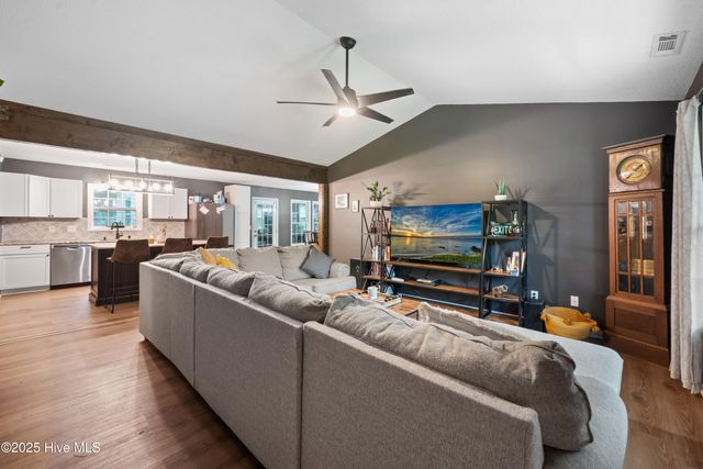 128 Sweetwater Drive, Jacksonville, NC 28540