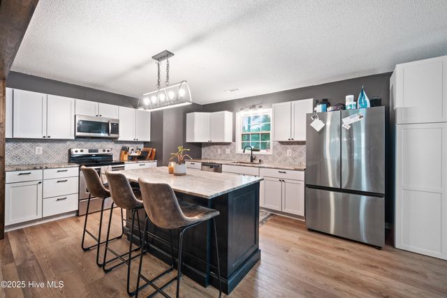 128 Sweetwater Drive, Jacksonville, NC 28540