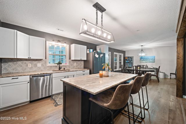 128 Sweetwater Drive, Jacksonville, NC 28540