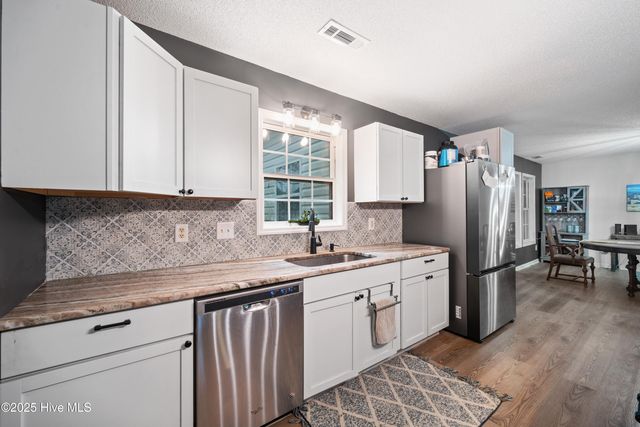 128 Sweetwater Drive, Jacksonville, NC 28540