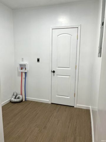 915 Clay Street, Huntingburg, IN 47542